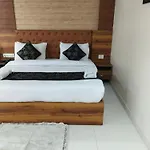 Hotel The Grand Paramont Delhi Airport